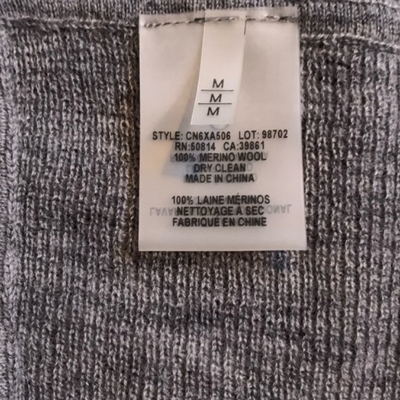 Elie Tahari Becca Shrug in Gray Melange. Size Medium. NWOT. - Picture 12 of 12